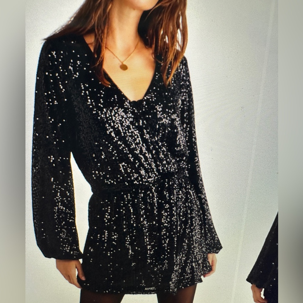 Free people size XS  Crista Sequin Romper - ￼